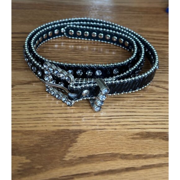 Black Rhinestone Studded Belt With Silver Buckle 43\